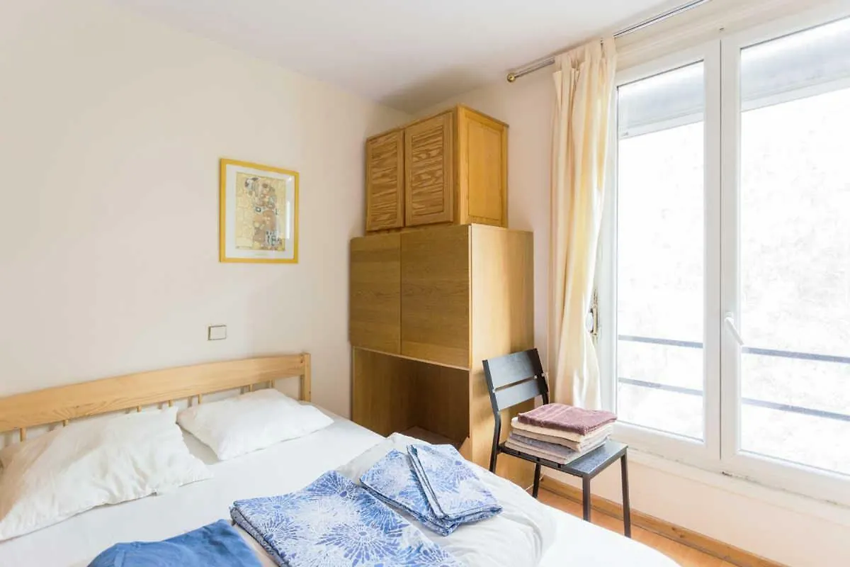 Apartment 2 Pieces Calme Et Central, 10eme *